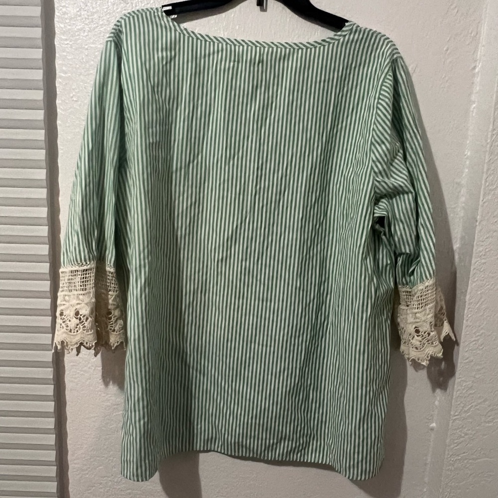 Women shirt